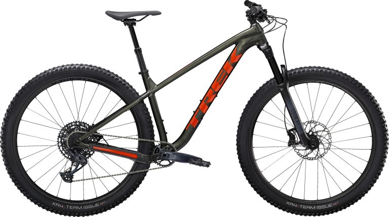 Trek Roscoe 8 2023, VTT semi-rigide de trail en aluminium à pneus larges, vue de profil