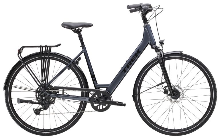 Trek Verve 2 Equipped Lowstep 2024, vélo de ville à fourche suspendue, vue de profil