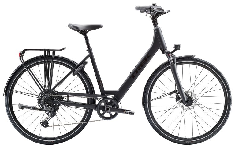 Trek Verve 3 Equipped Lowstep 2025, vélo de ville à cadre bas et moyeu dynamo, vue de profil