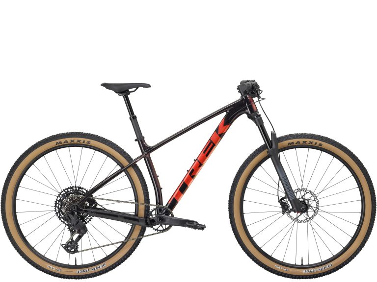 Trek Procaliber 8 2027, VTT semi-rigide de cross-country à cadre aluminium, vue de profil