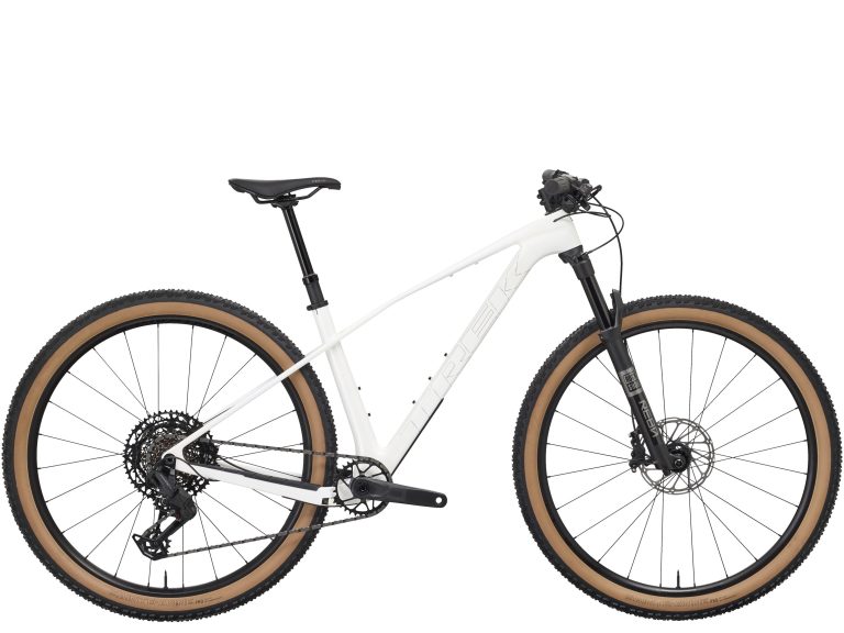 Trek Procaliber 9.6 3e génération 2027, VTT semi-rigide de cross-country à cadre carbone, vue de profil